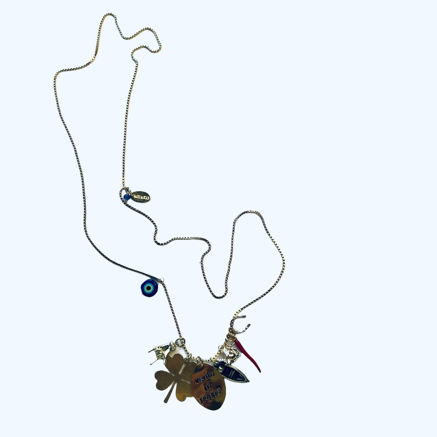 collana lunga MR BIGGY BIJOUX con ciondoli portafortuna e medaglietta incisa a mano " ma wow"
