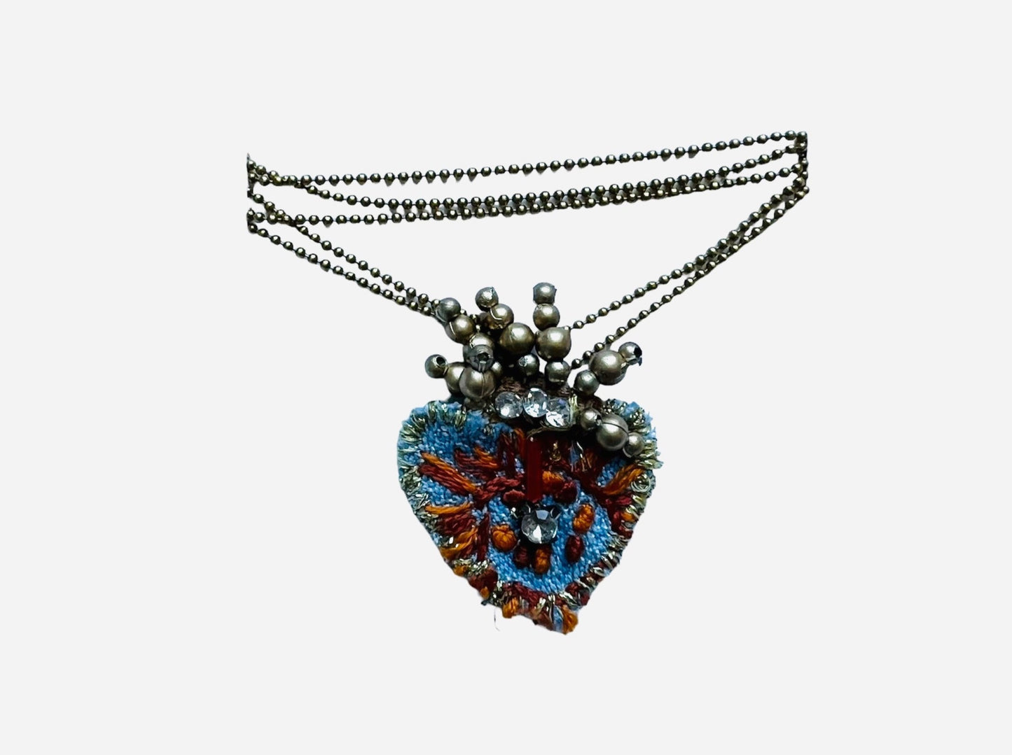 collana lunga PUELLA "cuore petit "con ciondolo ricamato a mano celeste e bruciato, oro con strass e perline