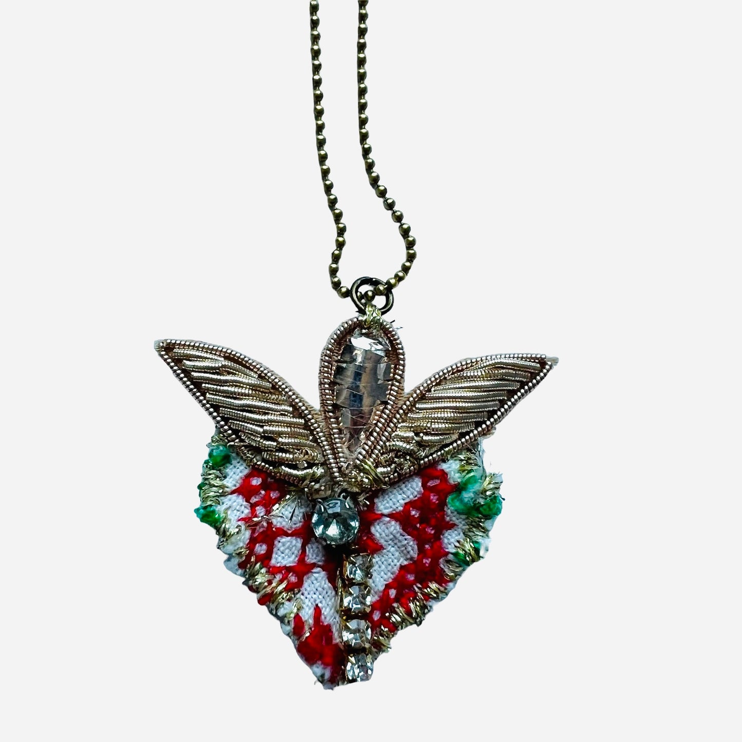 collana lunga PUELLA "cuore petit "con ciondolo ricamato a mano rosso ciliegia, verde e oro opaco