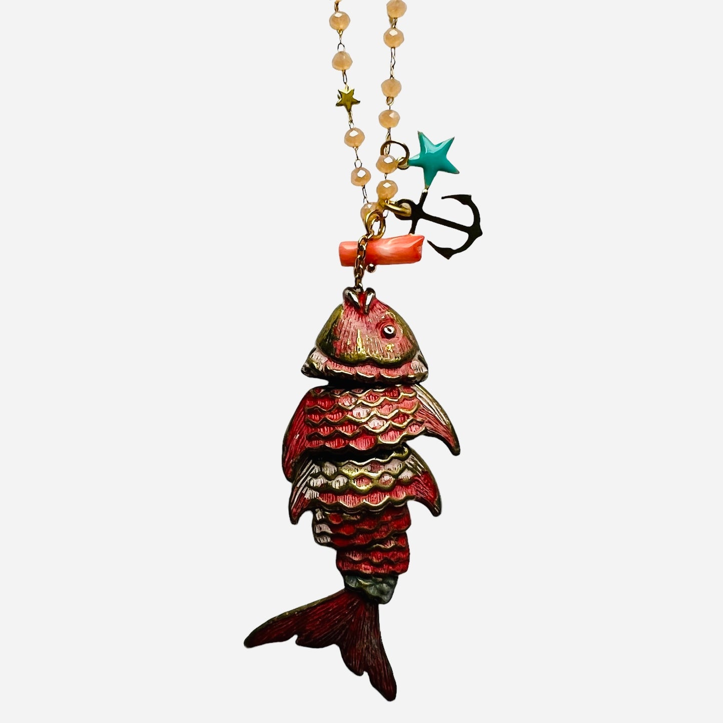 collana lunga MR BIGGY BIJOUX con cristalli lavorazione rosario arancio salmone e ciondolo pesce snodato in smalto rosso fragola
