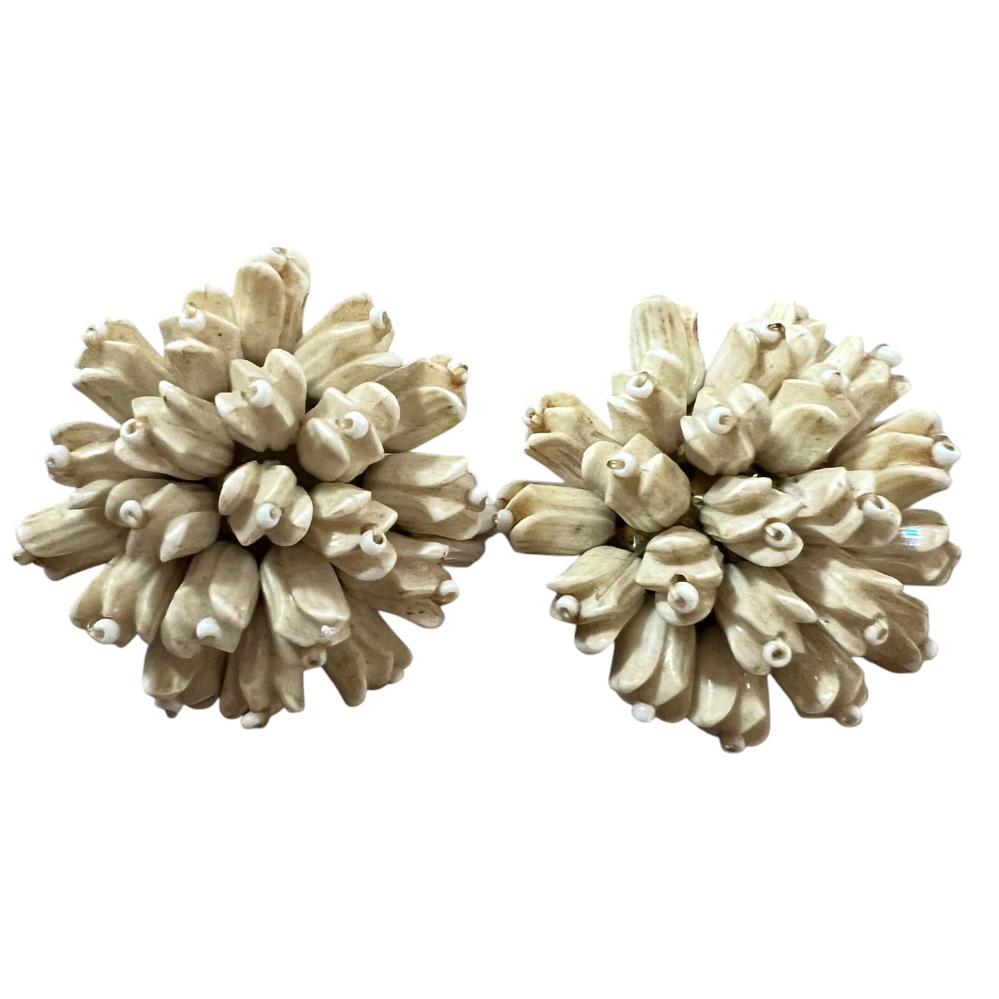orecchini vintage con boccioli di fiori bianco panna