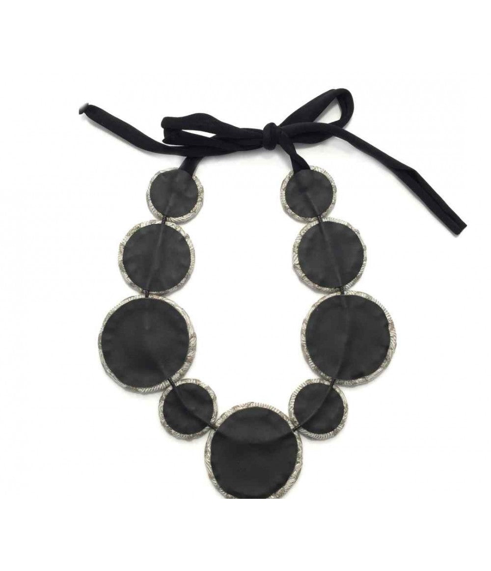 Collana girocollo FLOW-ERS con pastiglie broccato argento