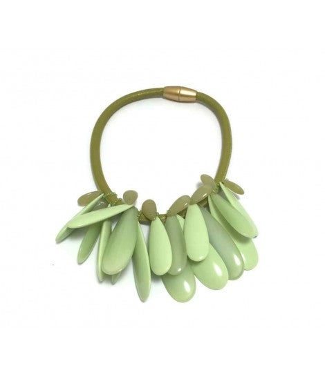 Collana girocollo CLOTILDE SILVA con gocce grandi e piccole in ecopelle e resine colorate