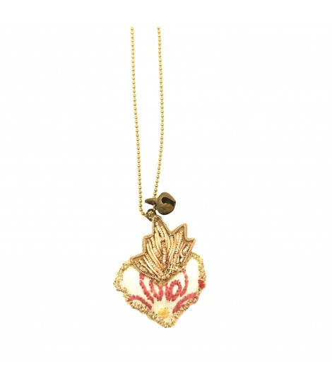 collana PUELLA "cuore sacro" con ciondolo-cuore panna , ricamo rosa scuro e campanellino