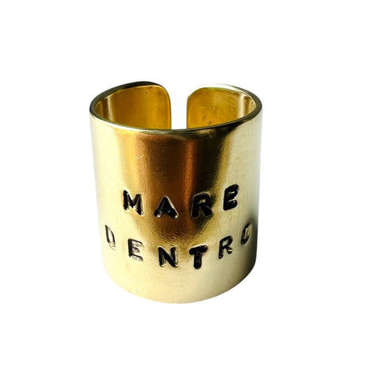 anello VIOLA'S CHARME in ottone "mare dentro" forgiato ed inciso a mano