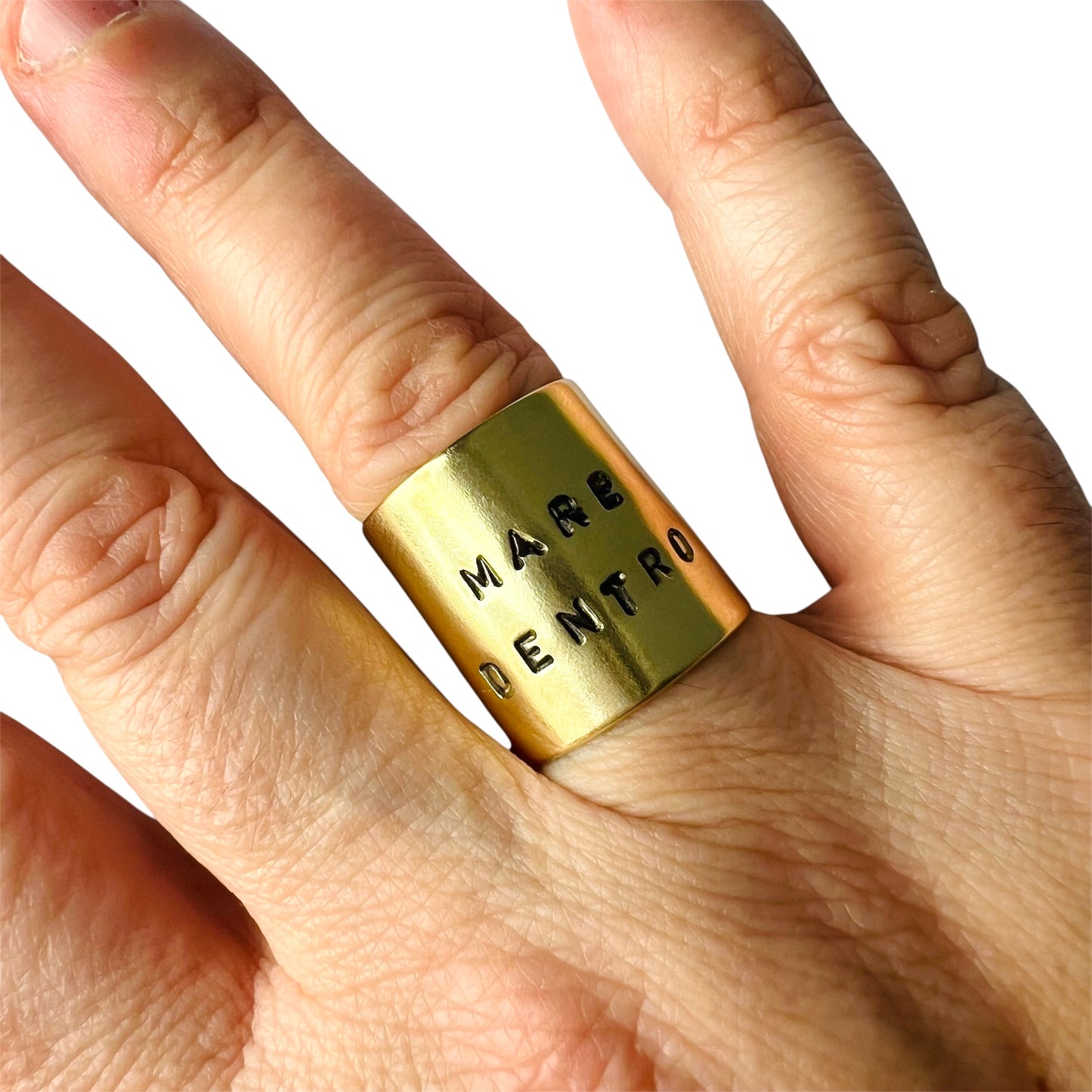 anello VIOLA'S CHARME in ottone "mare dentro" forgiato ed inciso a mano