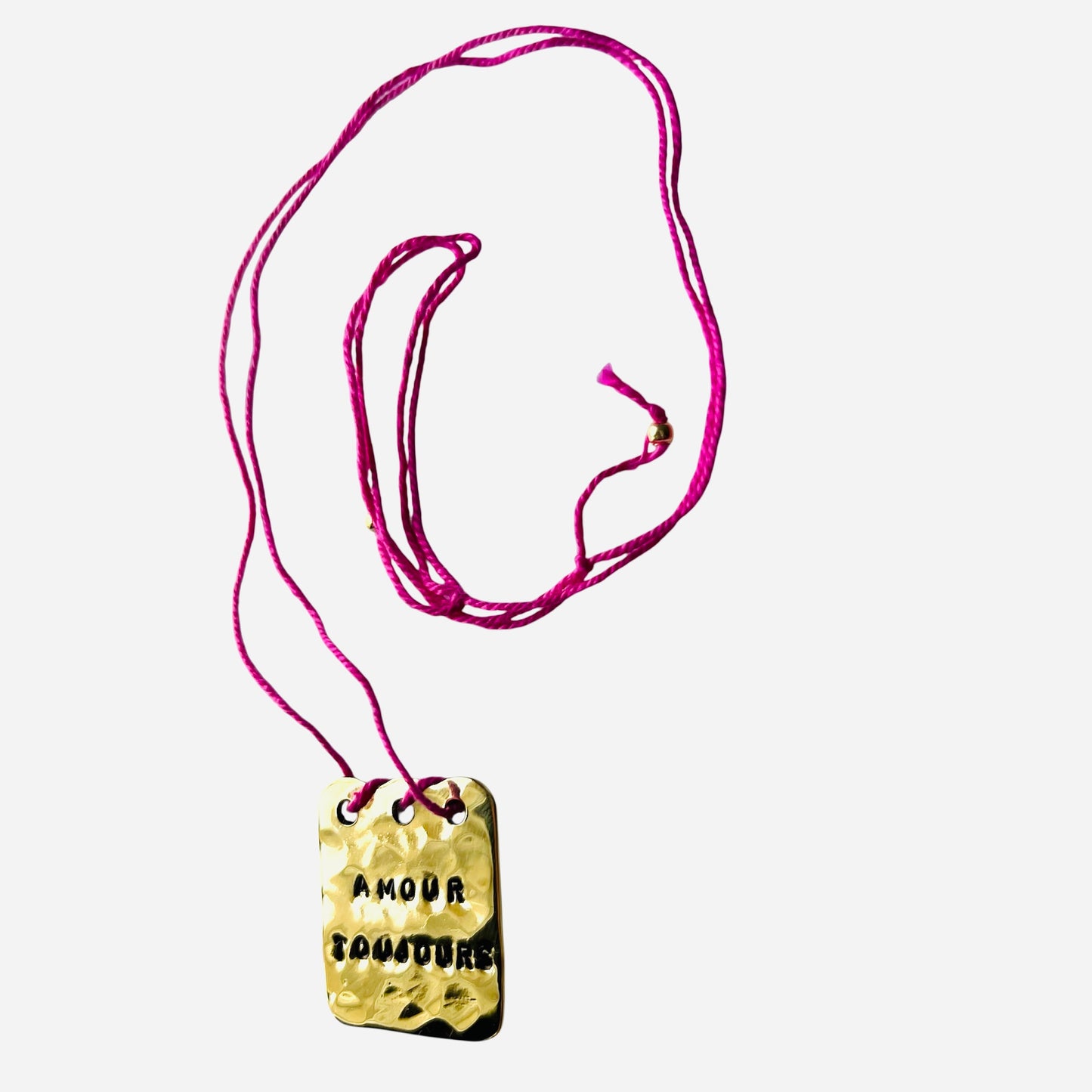 collana VIOLA'S CHARME con piastrina in ottone "amour toujours" forgiata ed incisa a mano